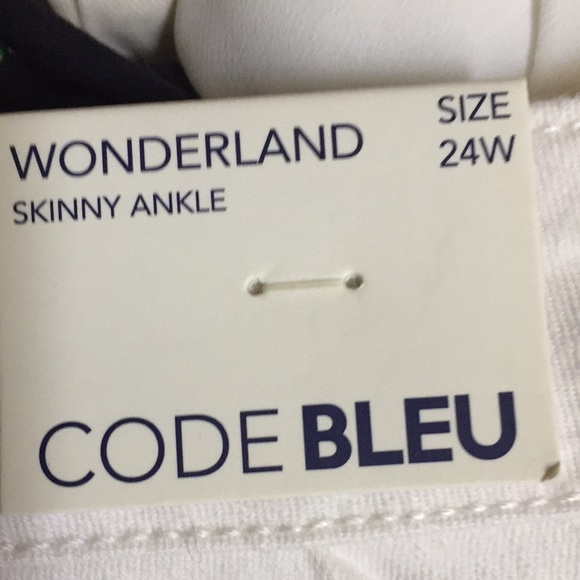 Code Bleu “wonderland” skinny crop stretchy jean - Picture 6 of 12